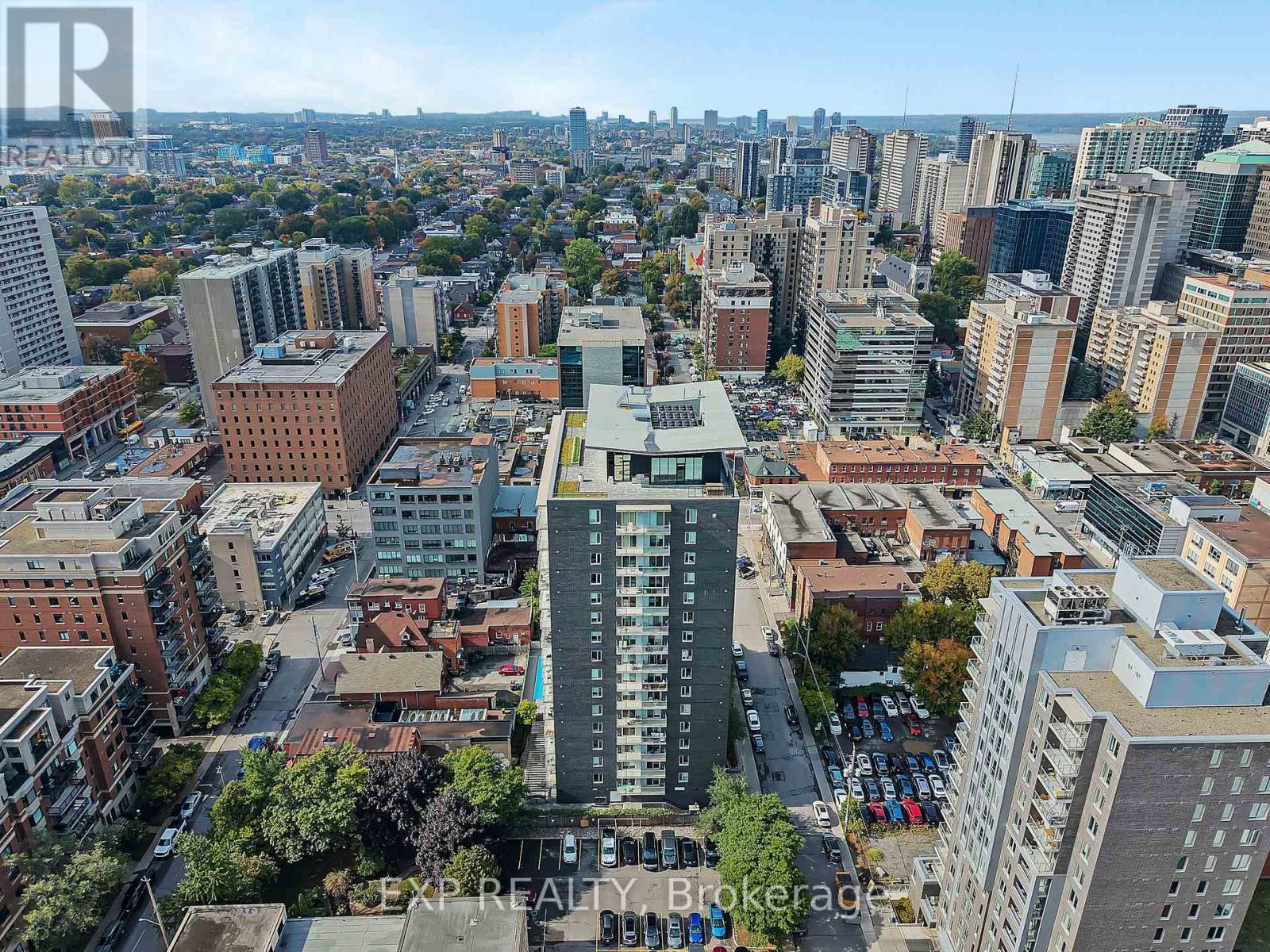 812 - 300 Lisgar Street