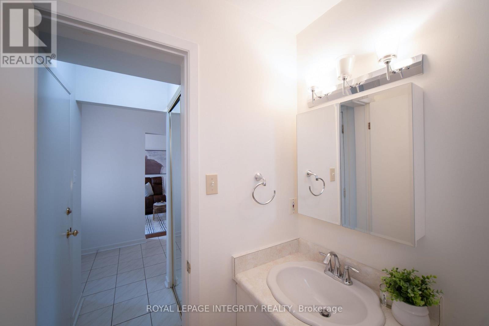 1266 Famlit Court