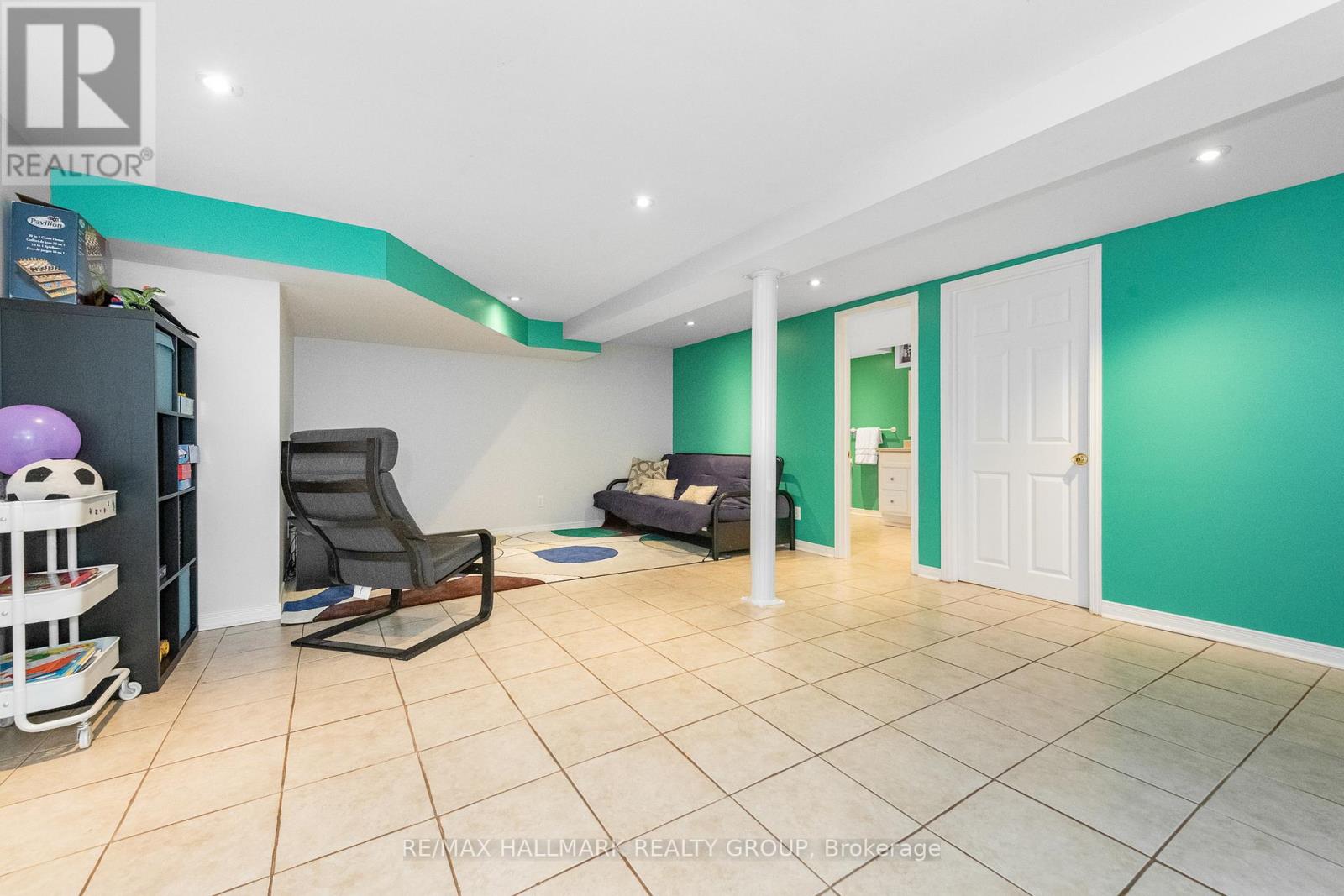 9 Newbury Avenue