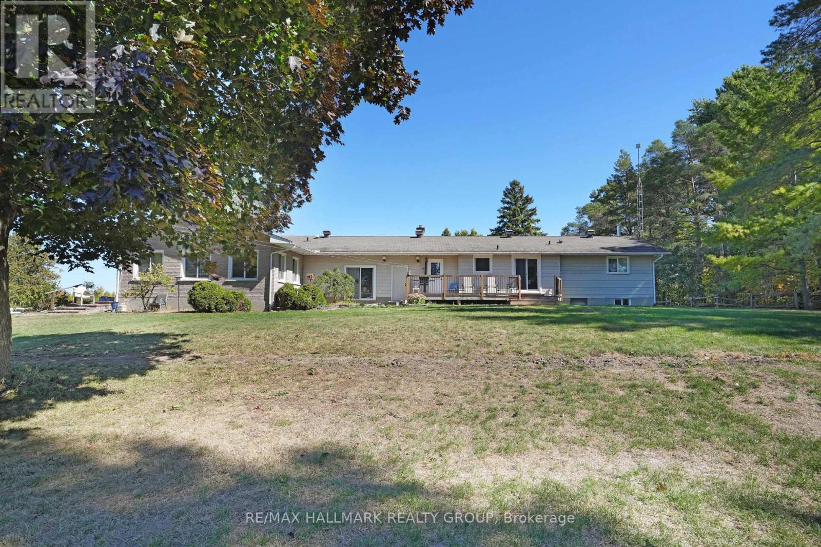 5758 Third Line Road N