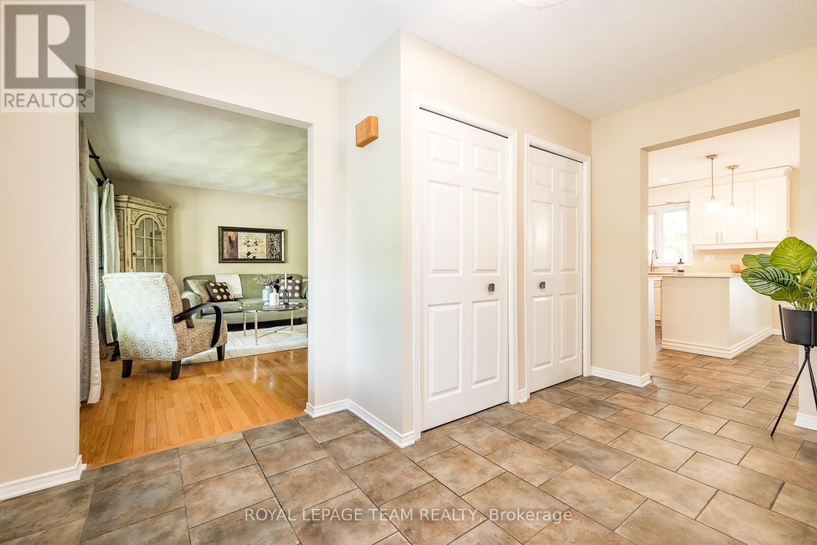 5239 Mclean Crescent