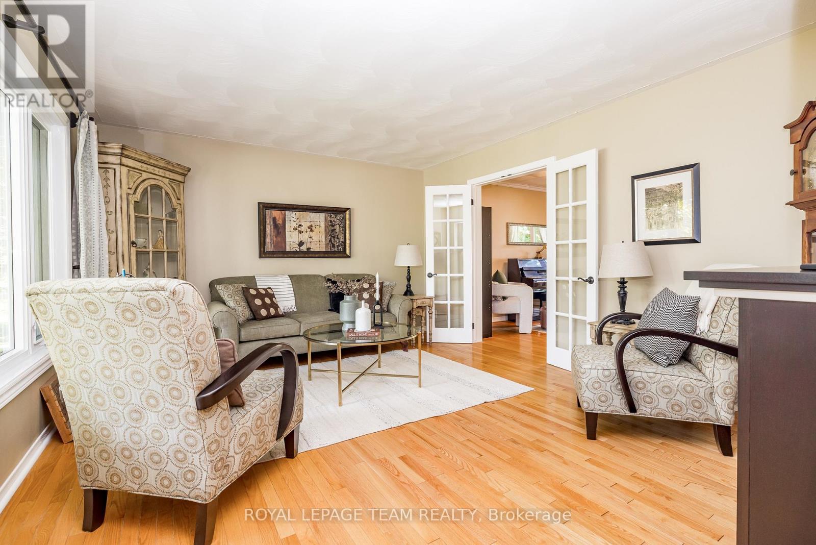 5239 Mclean Crescent