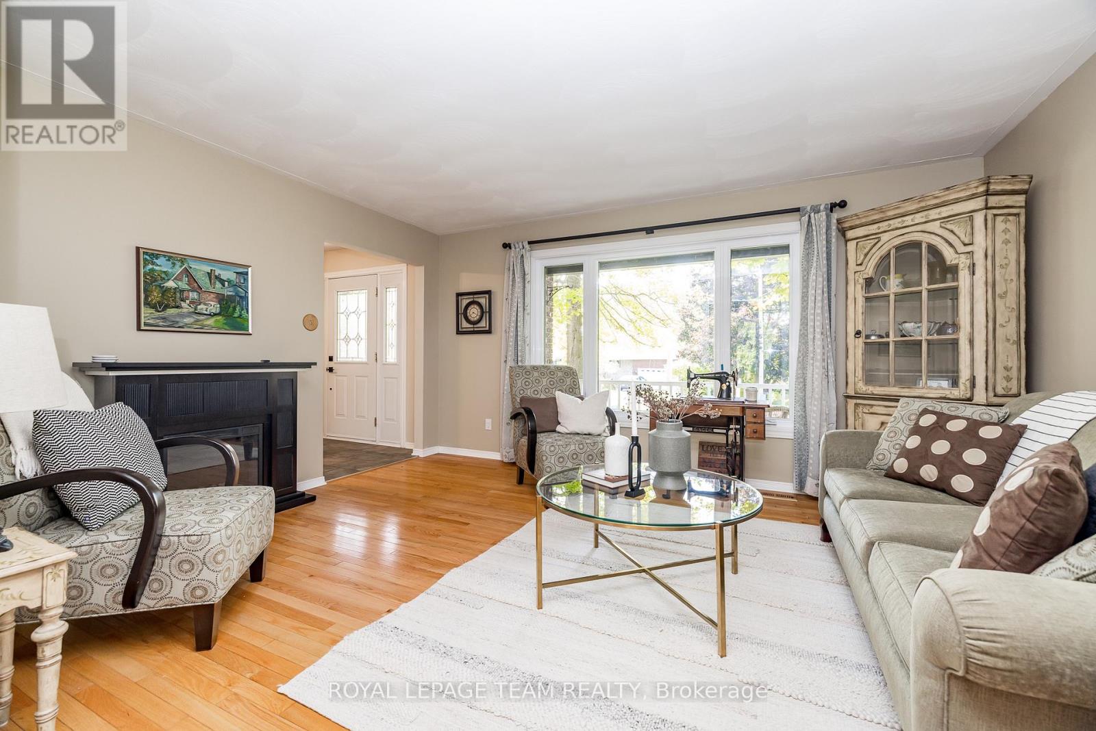 5239 Mclean Crescent