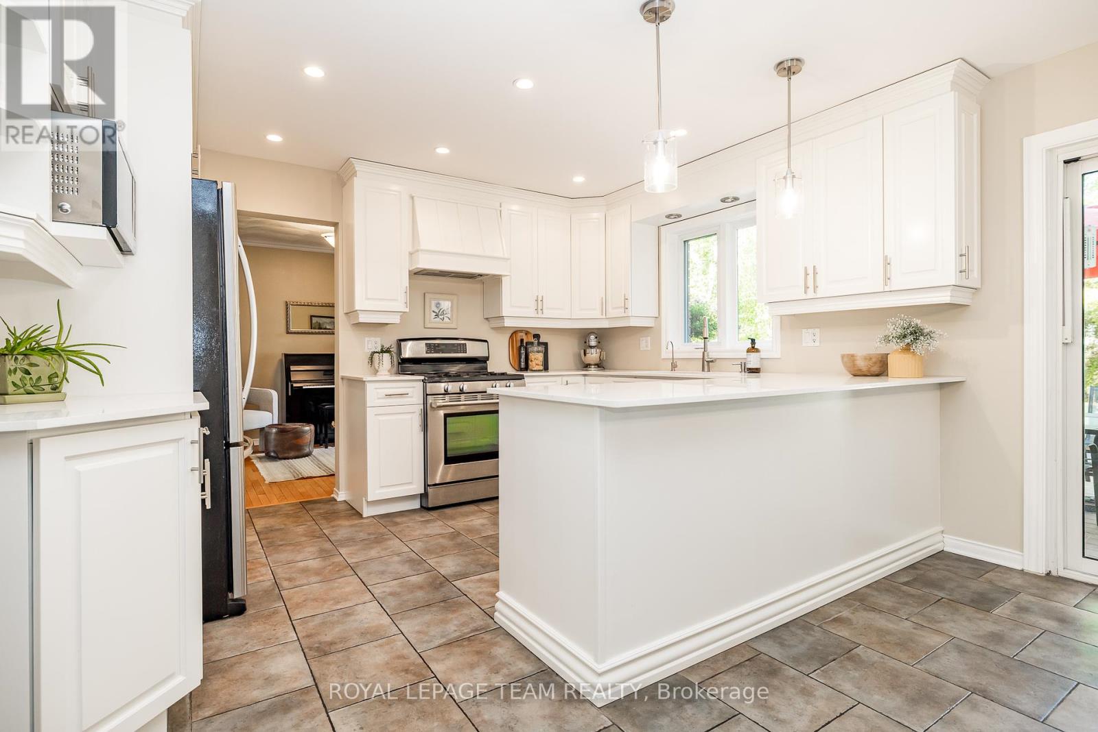 5239 Mclean Crescent