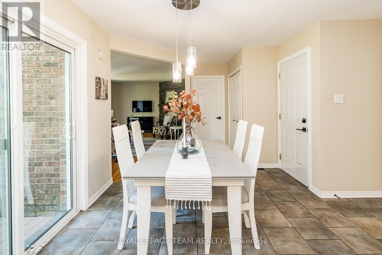 5239 Mclean Crescent