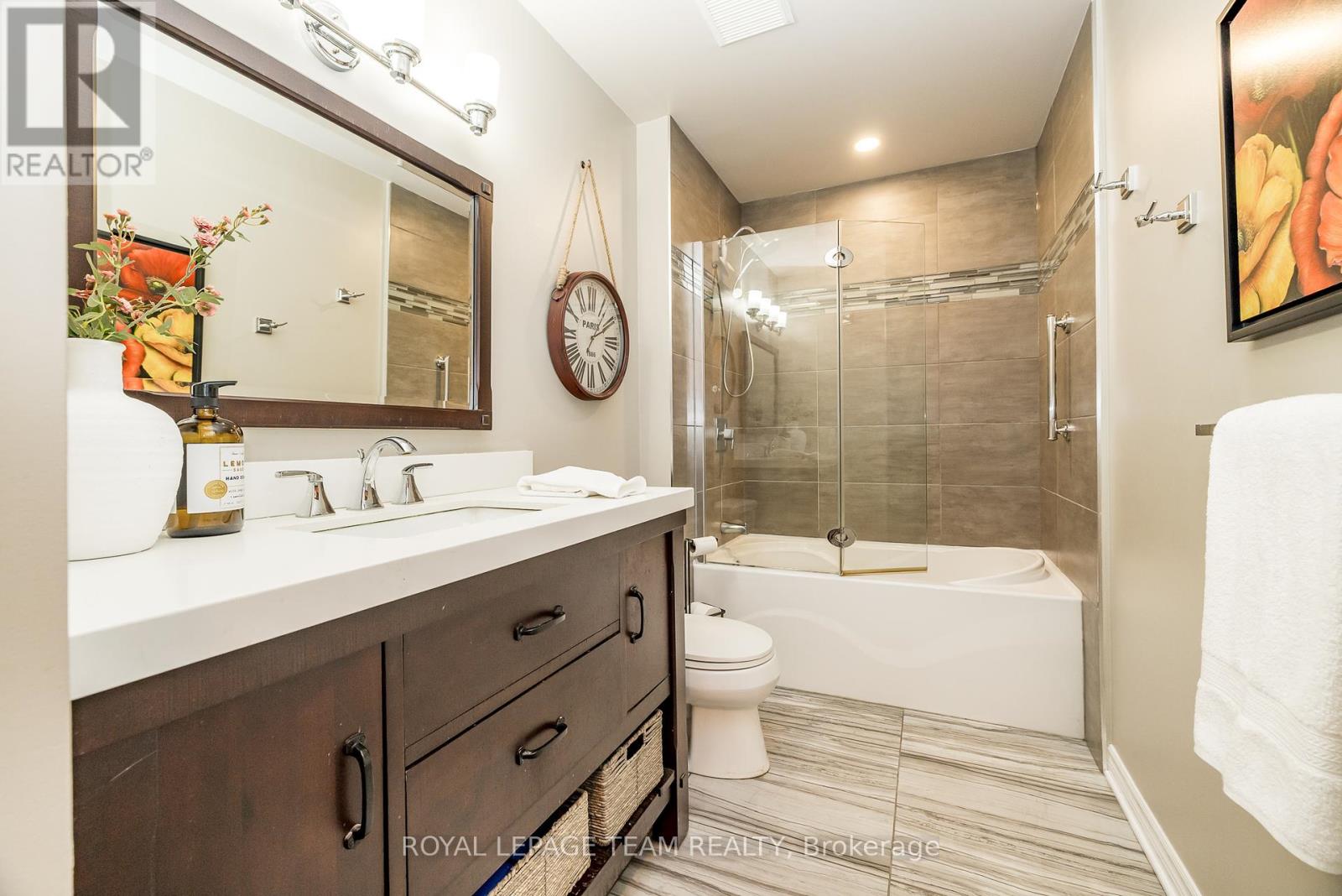 5239 Mclean Crescent