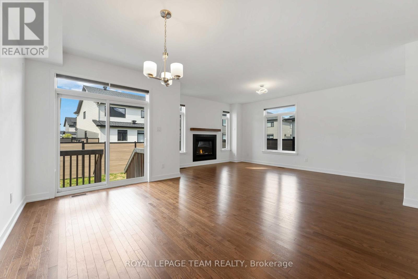 27 Peony Lane