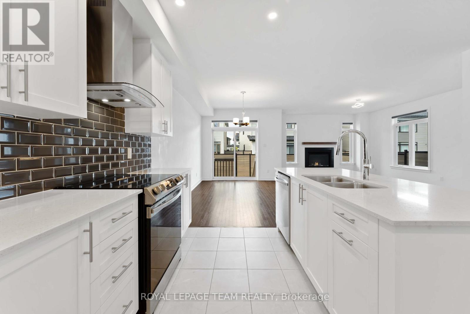 27 Peony Lane