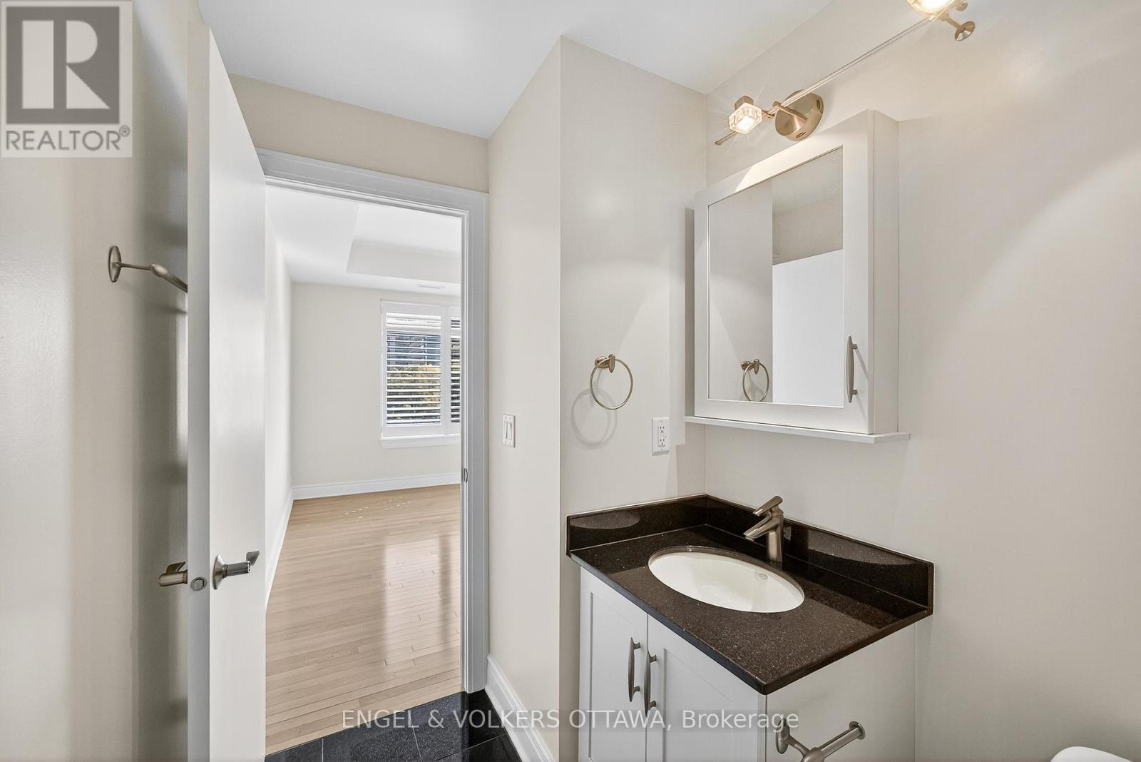 505 - 95 Bronson Avenue