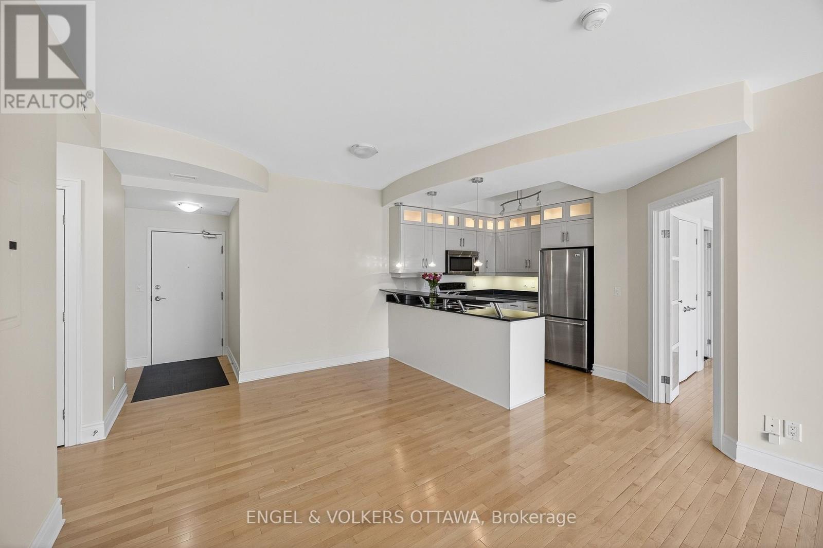 505 - 95 Bronson Avenue