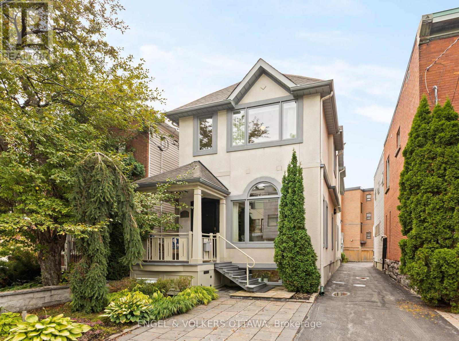 A - 120 Drummond Street