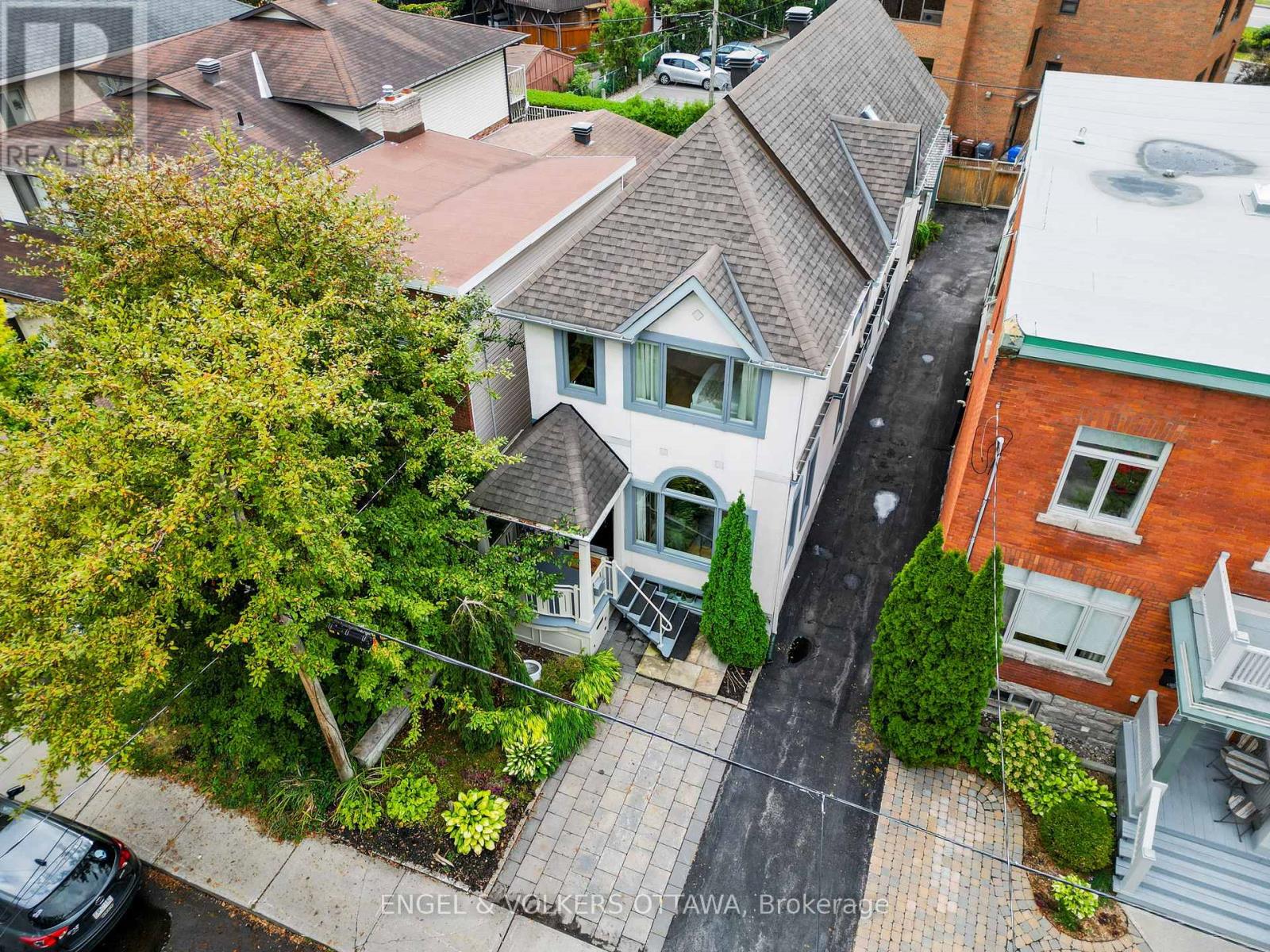 A - 120 Drummond Street
