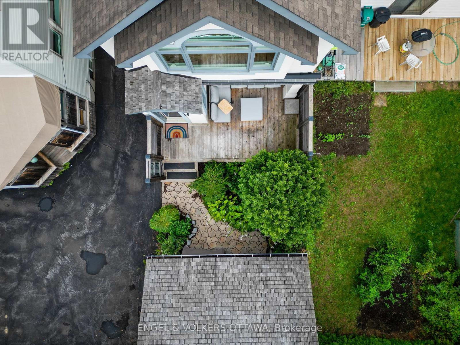 A - 120 Drummond Street