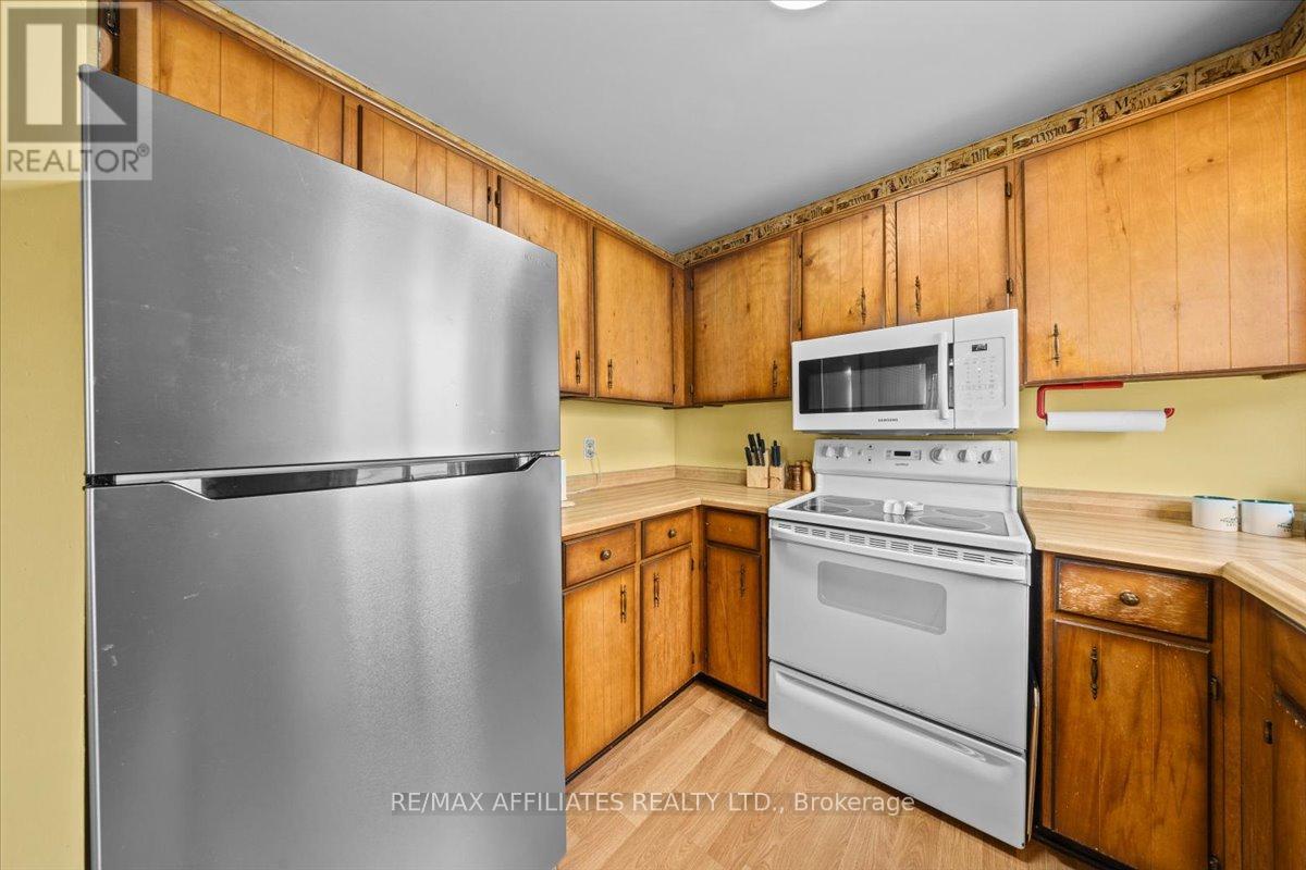 1093 St Lucia Place