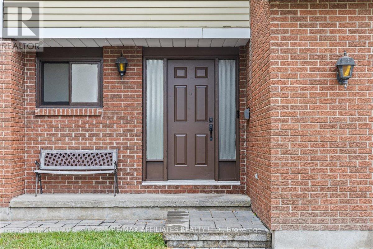 1093 St Lucia Place