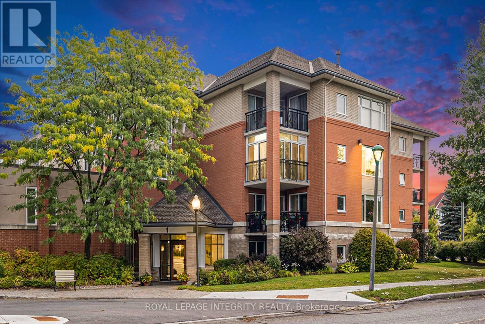 303 - 1 Meridian Place