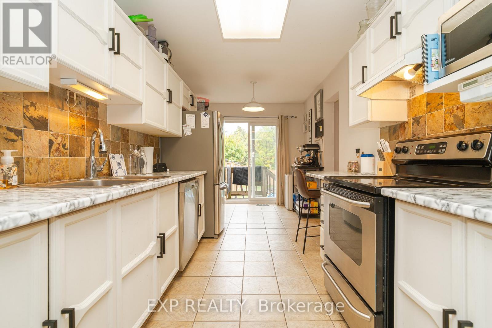 86 Furlong Crescent
