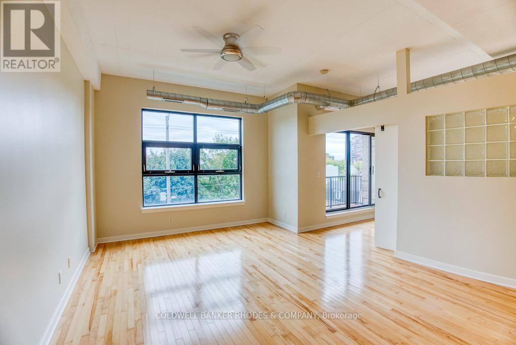 405 - 320 Parkdale Avenue