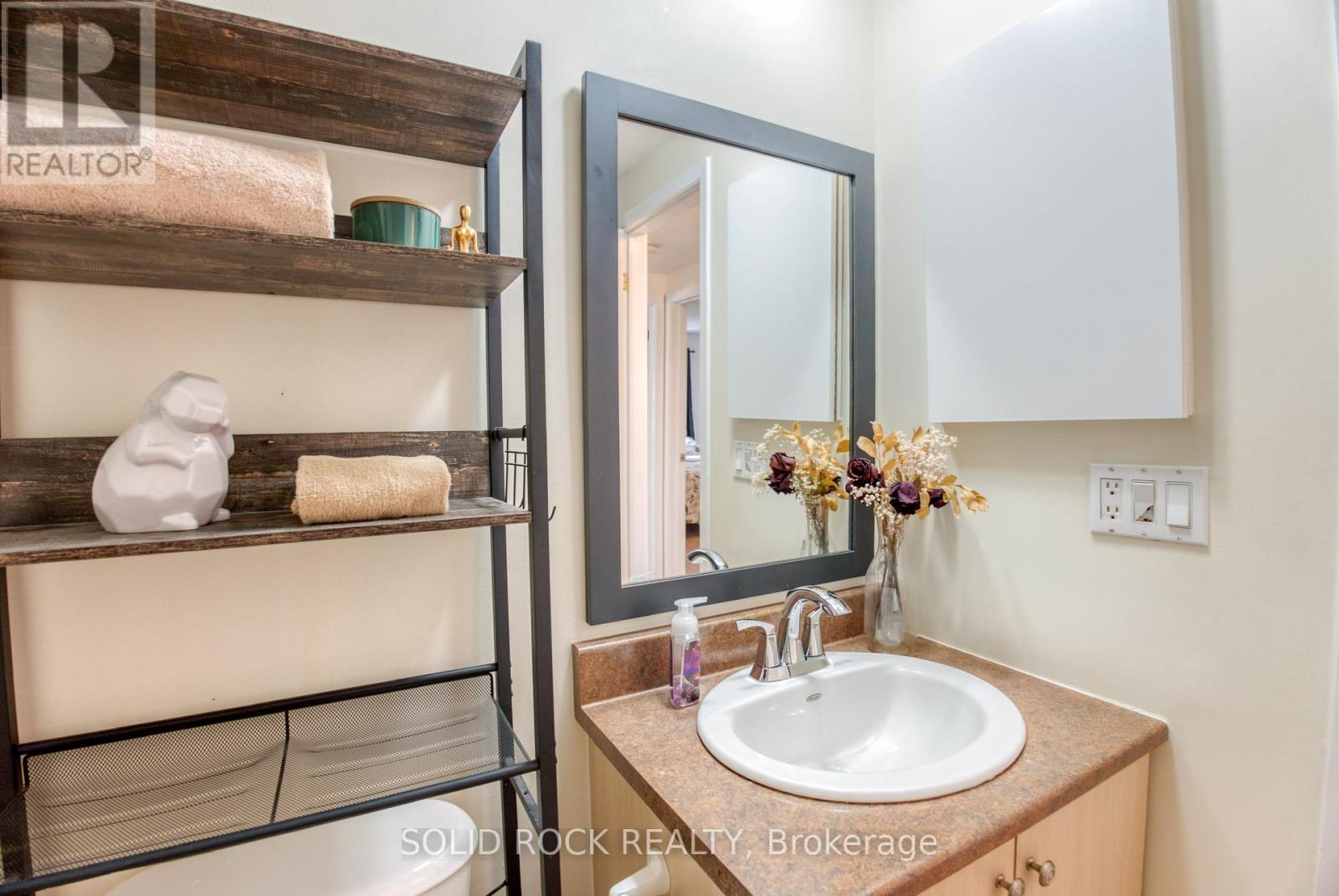 12 - 463 Canotia Place