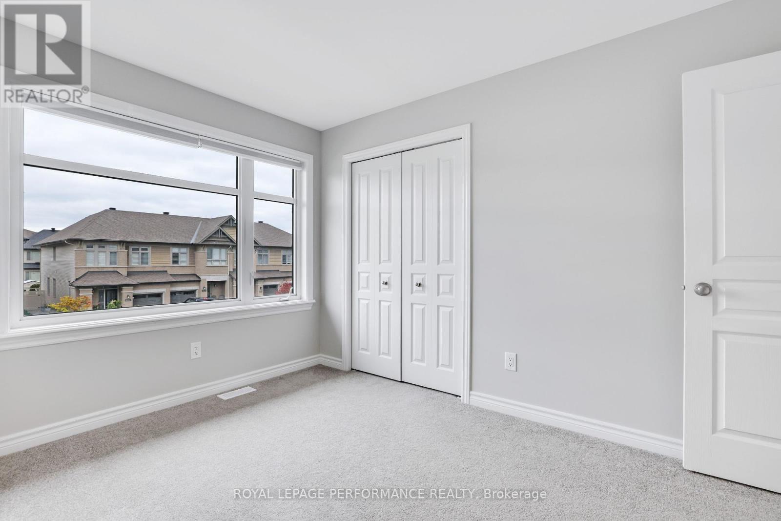 266 Shinleaf Crescent