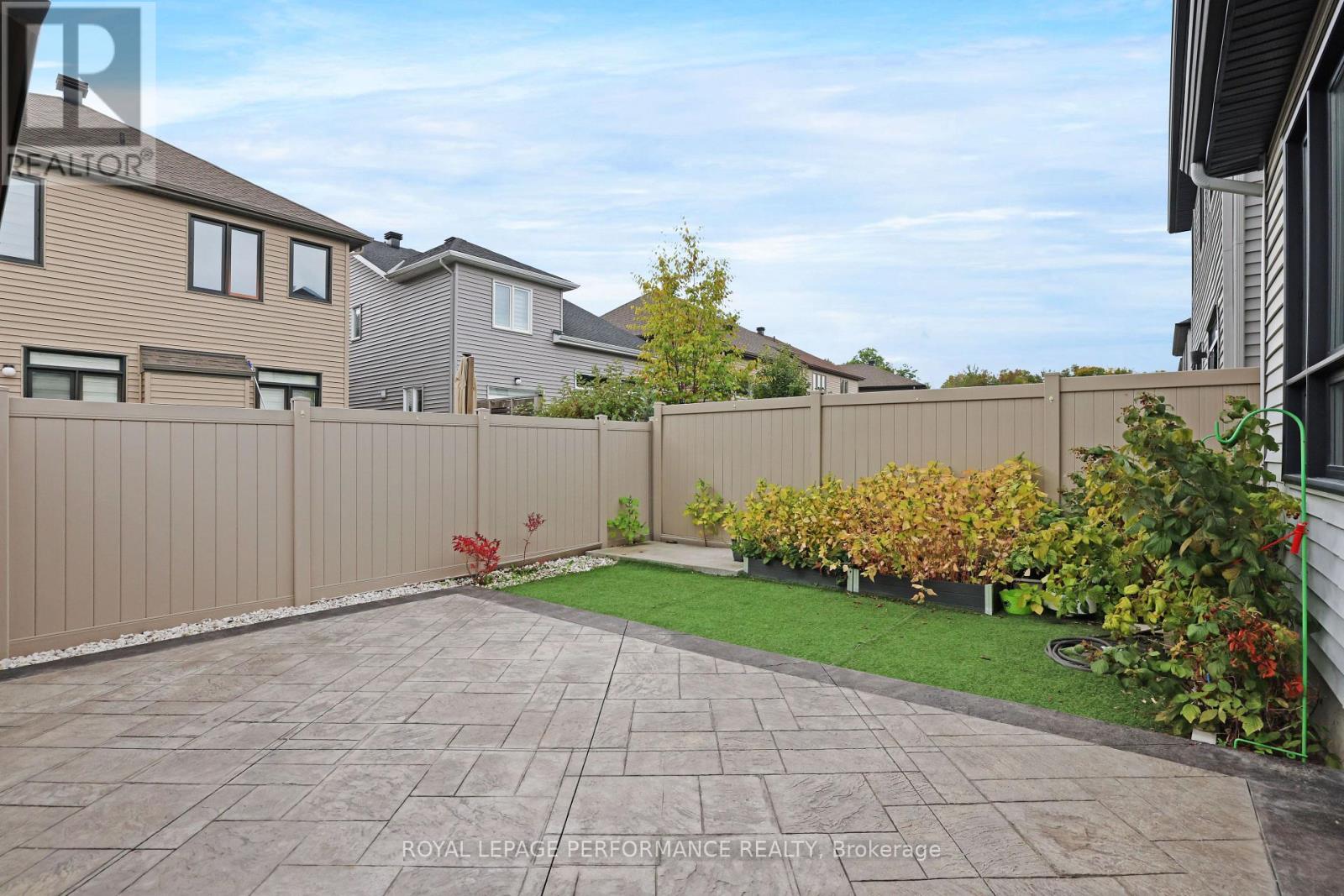 266 Shinleaf Crescent