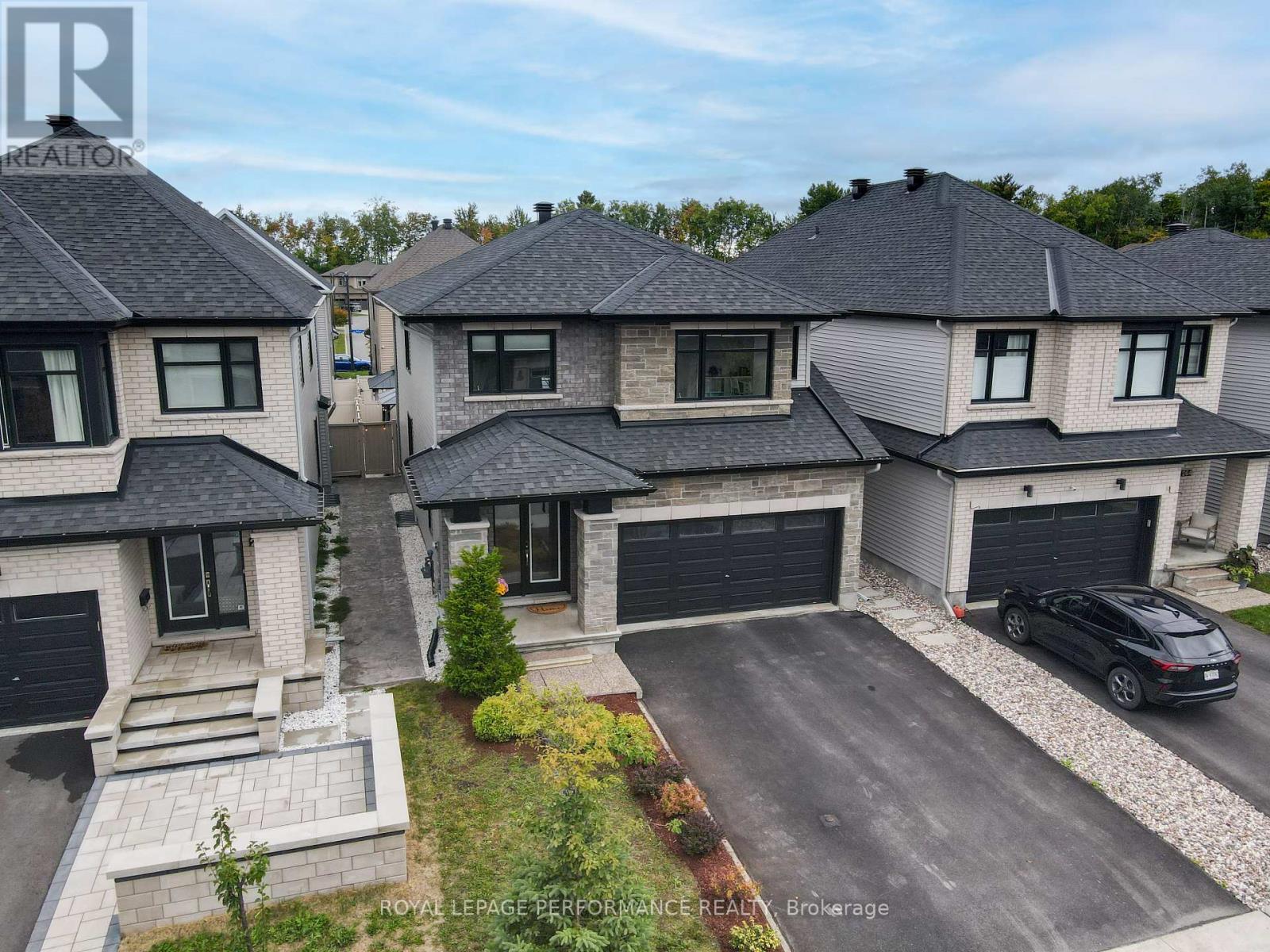 266 Shinleaf Crescent