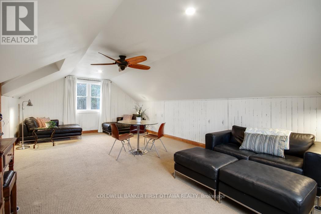 2060 Fifth Line Road