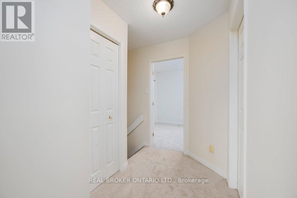 8 Drayton Private