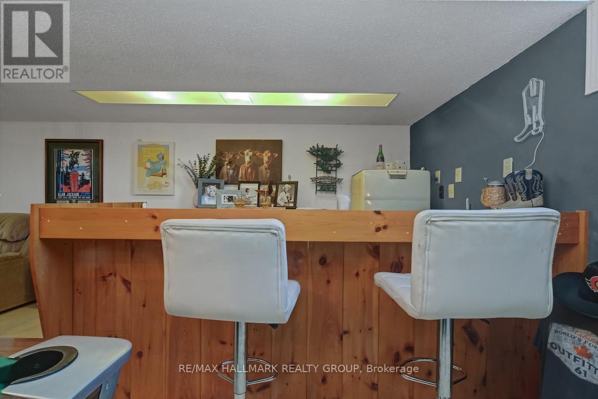 20 Hilltop Crescent S