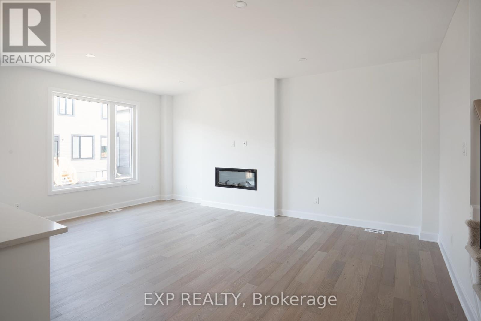 509 Roundhouse Crescent