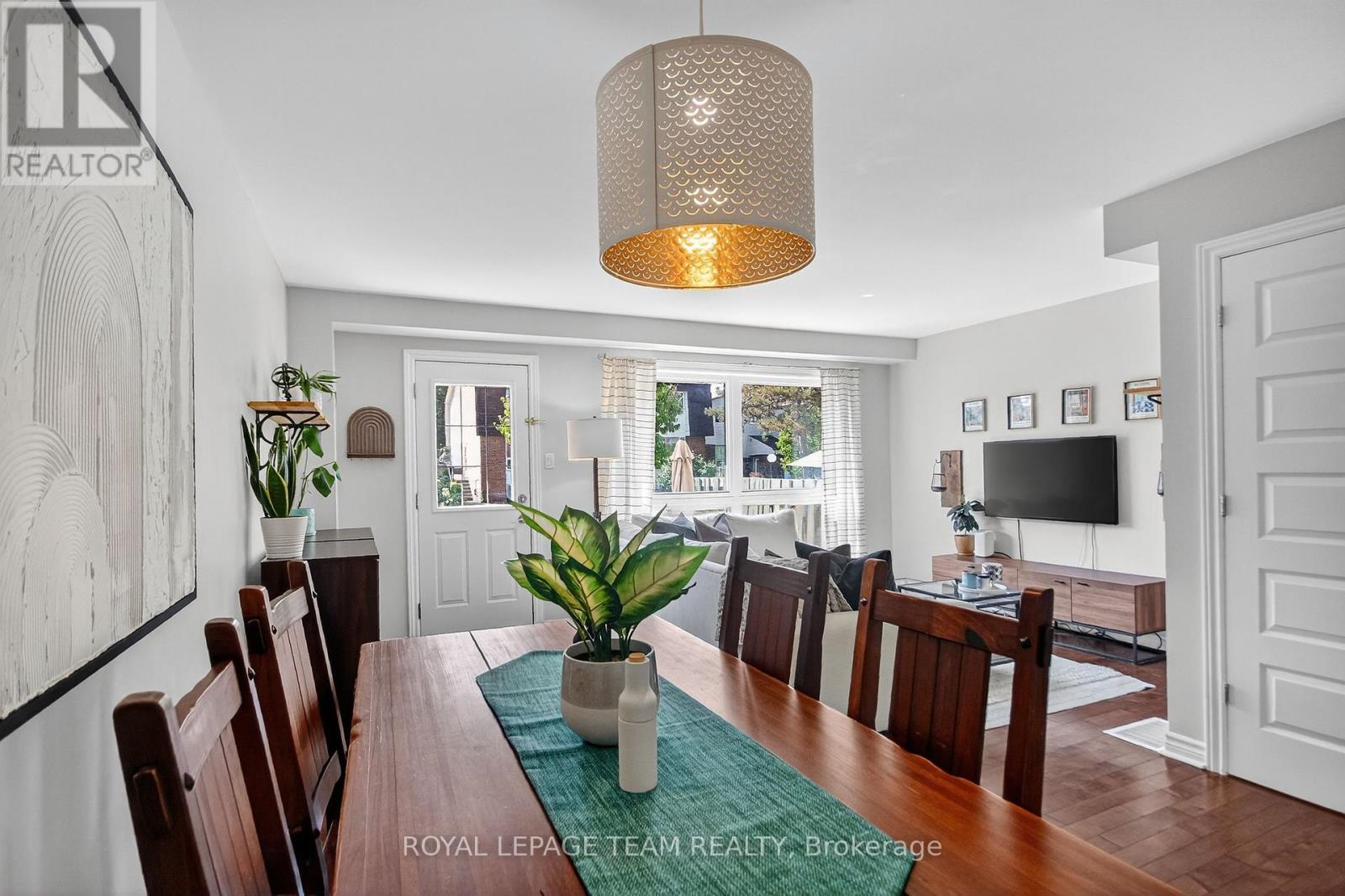 1e Seyton Drive