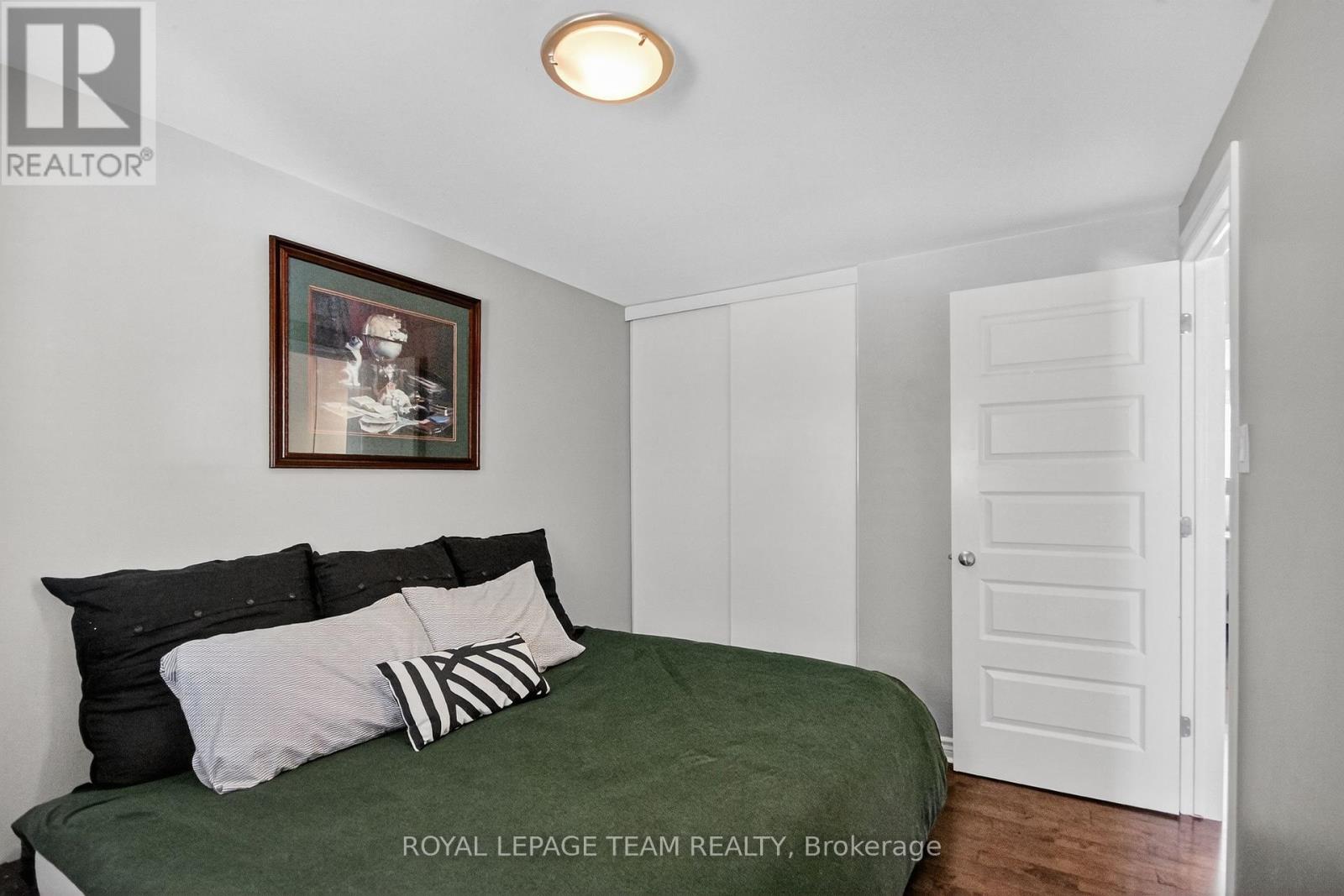 1e Seyton Drive
