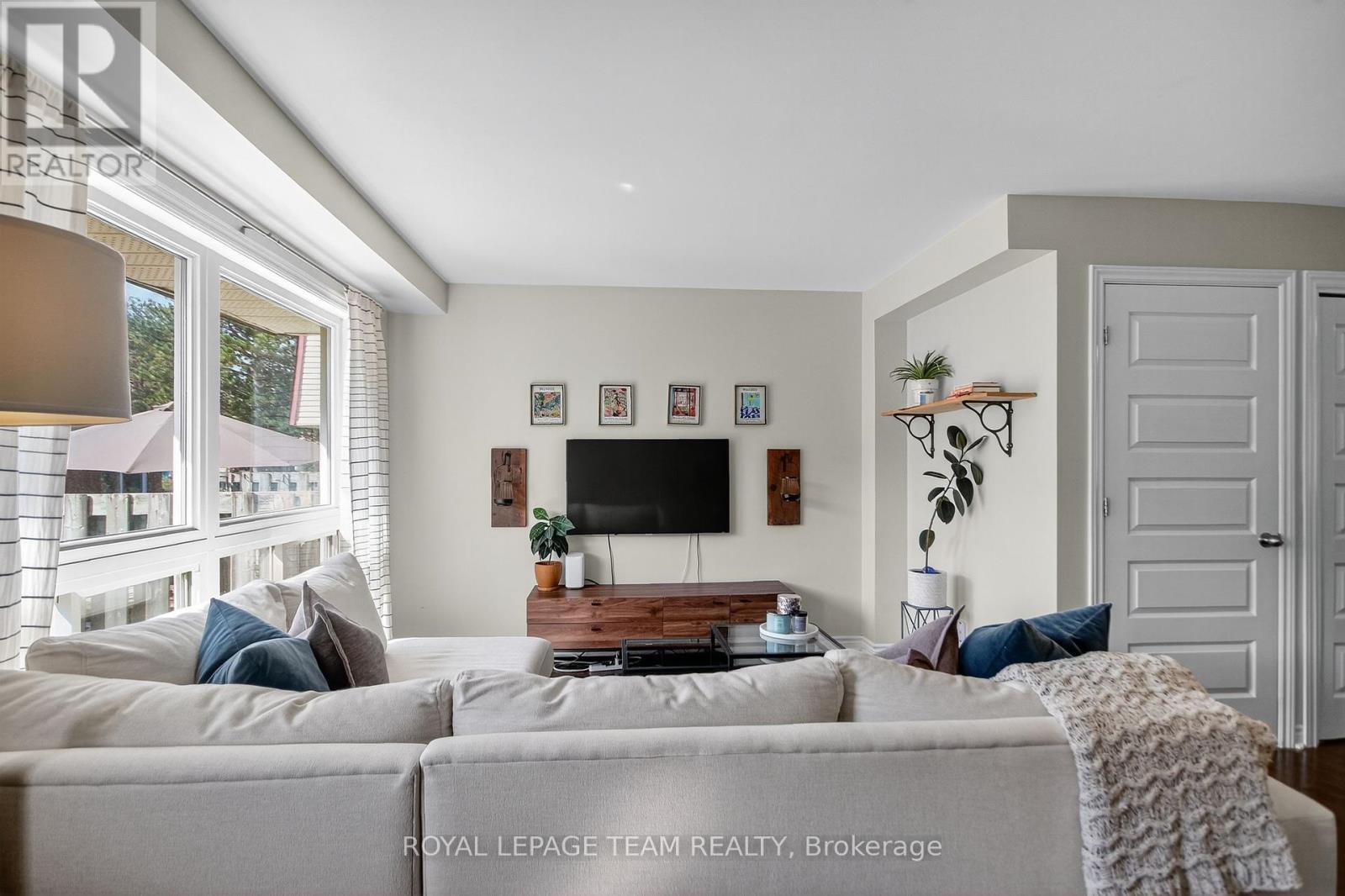 1e Seyton Drive