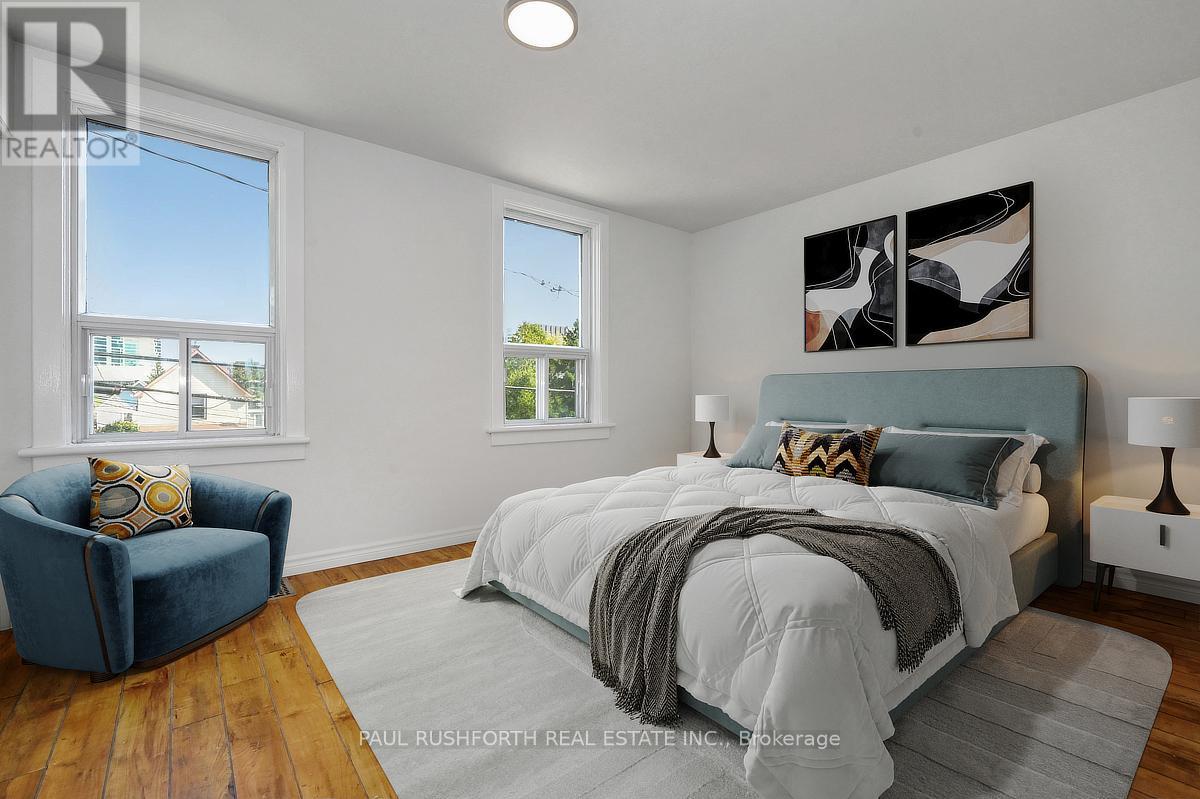 36 Champagne Avenue S
