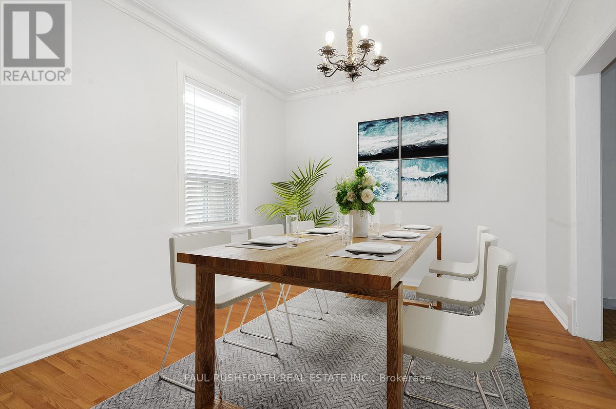 36 Champagne Avenue S