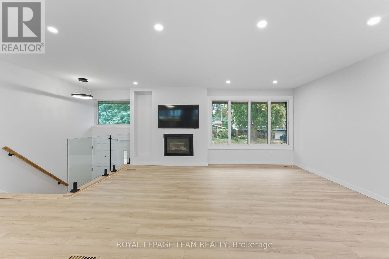 1856 Playfair Drive