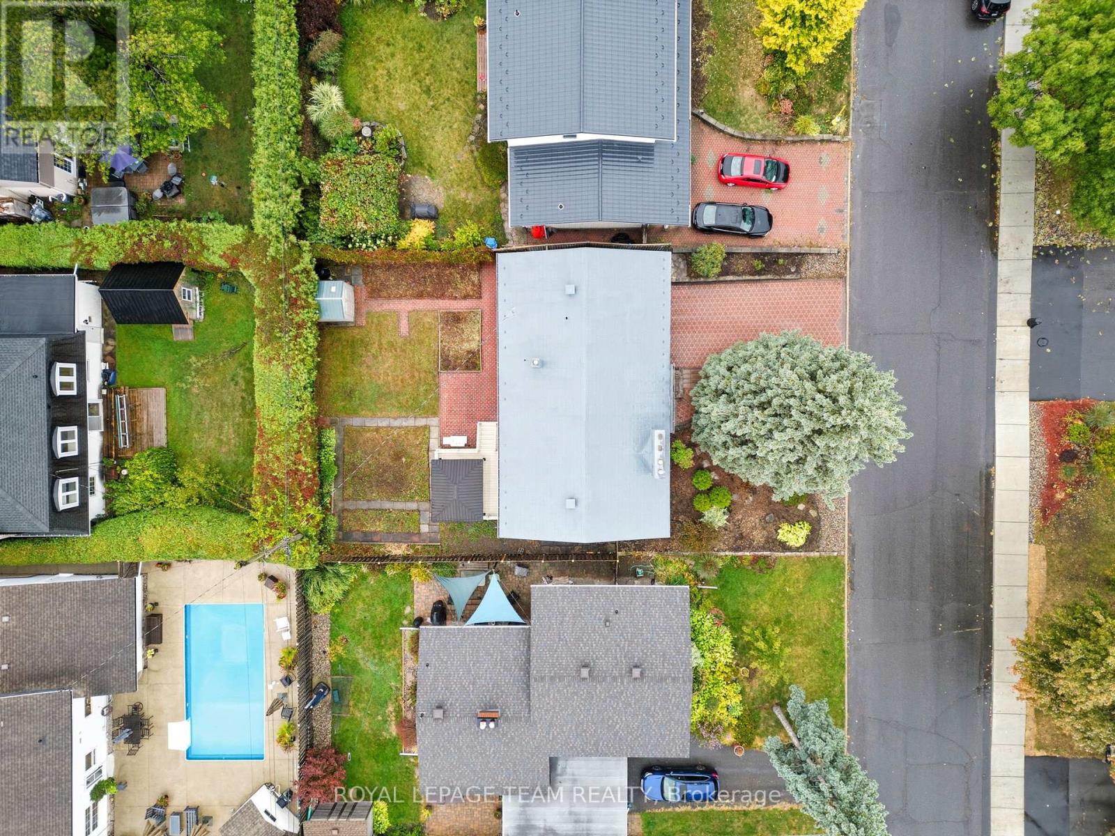 1856 Playfair Drive