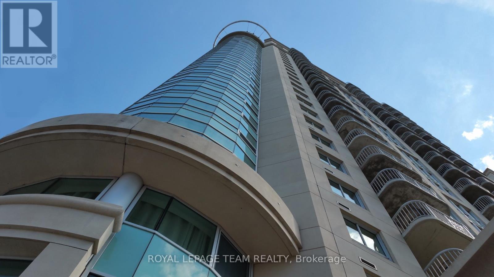 401 - 234 Rideau Street