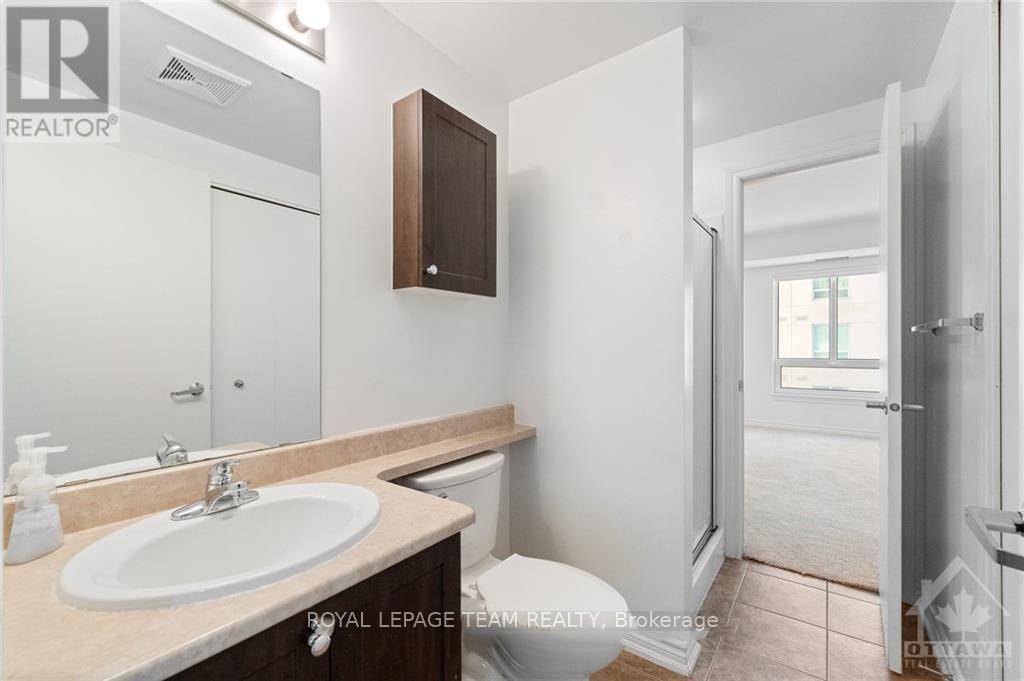 401 - 234 Rideau Street