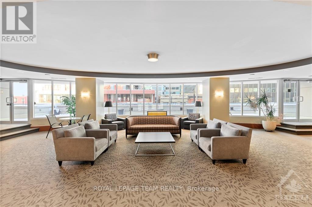 401 - 234 Rideau Street