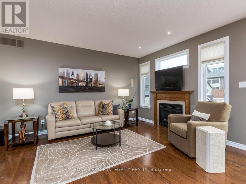 112 Elfin Grove