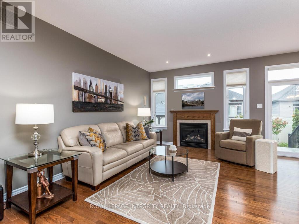 112 Elfin Grove