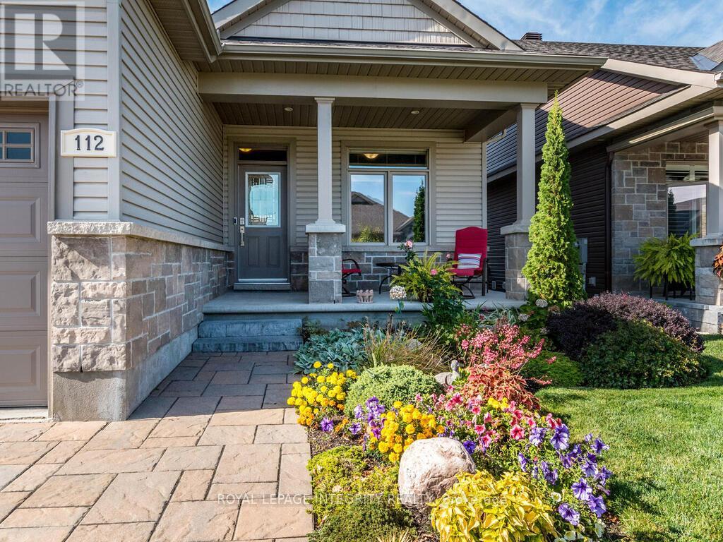 112 Elfin Grove