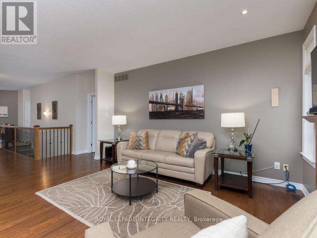 112 Elfin Grove
