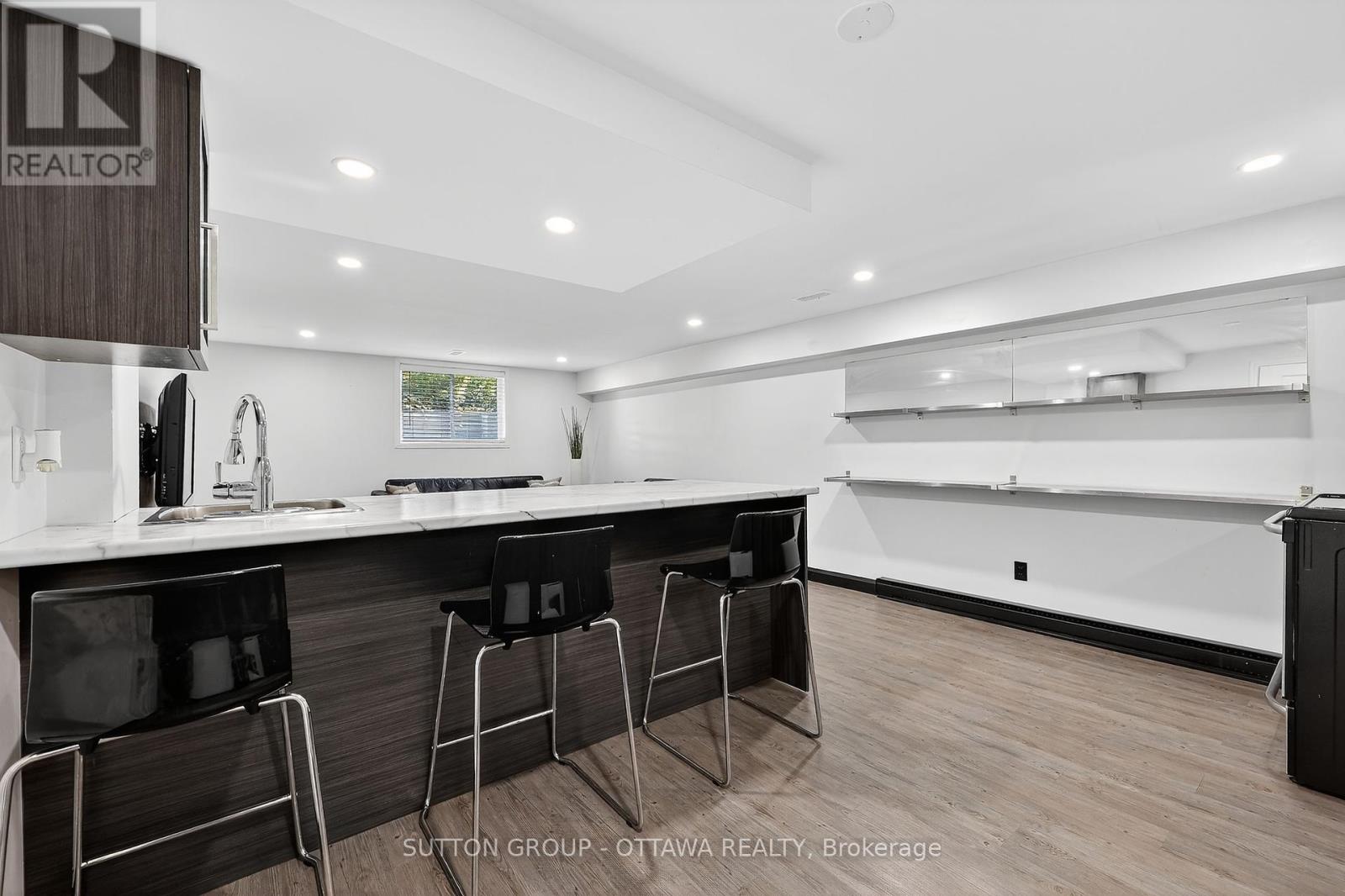 1000 Adley Road N