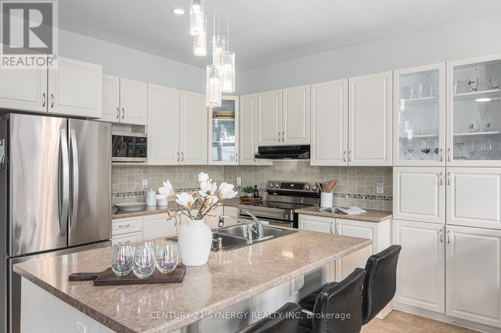 2479 Esprit Drive