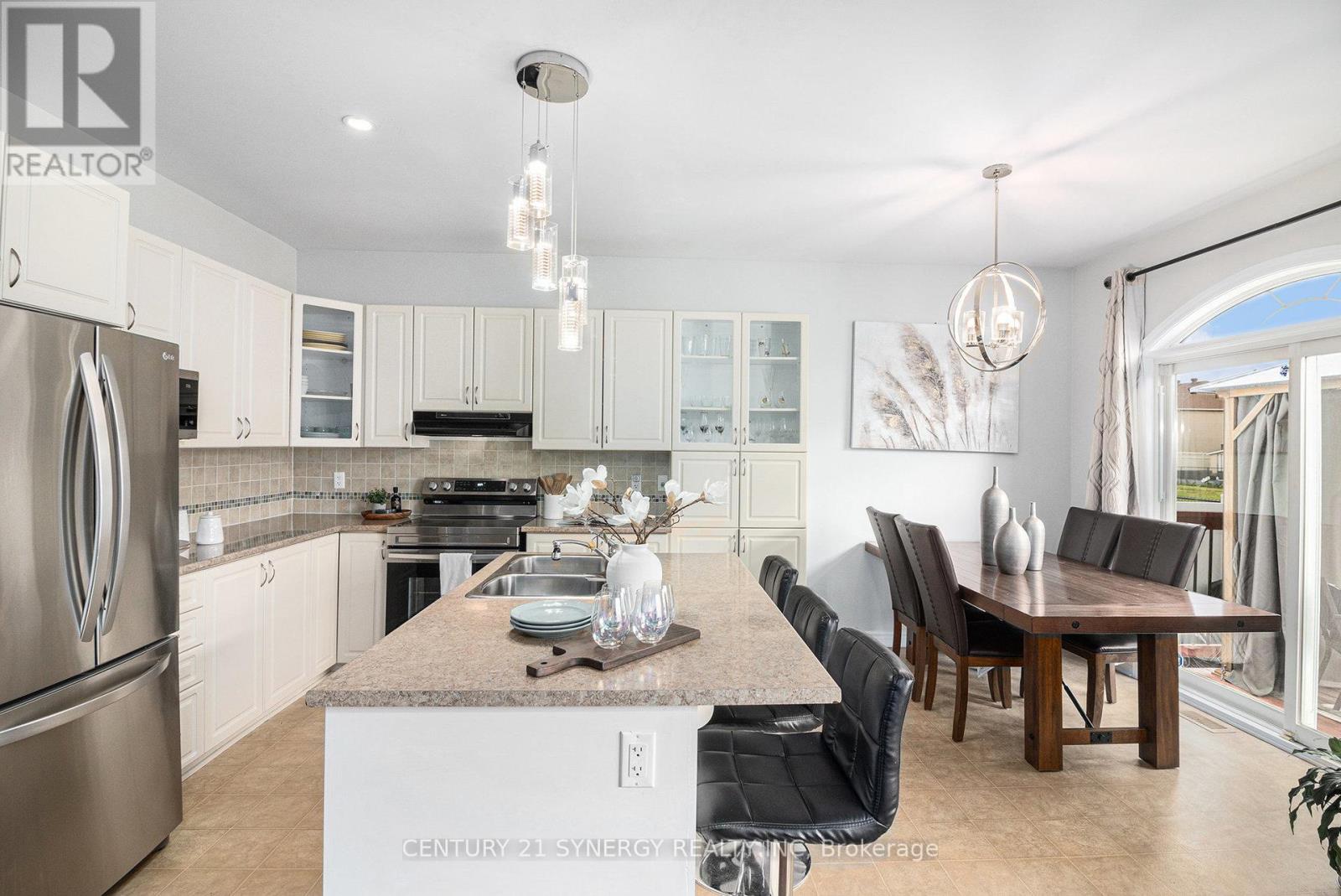 2479 Esprit Drive