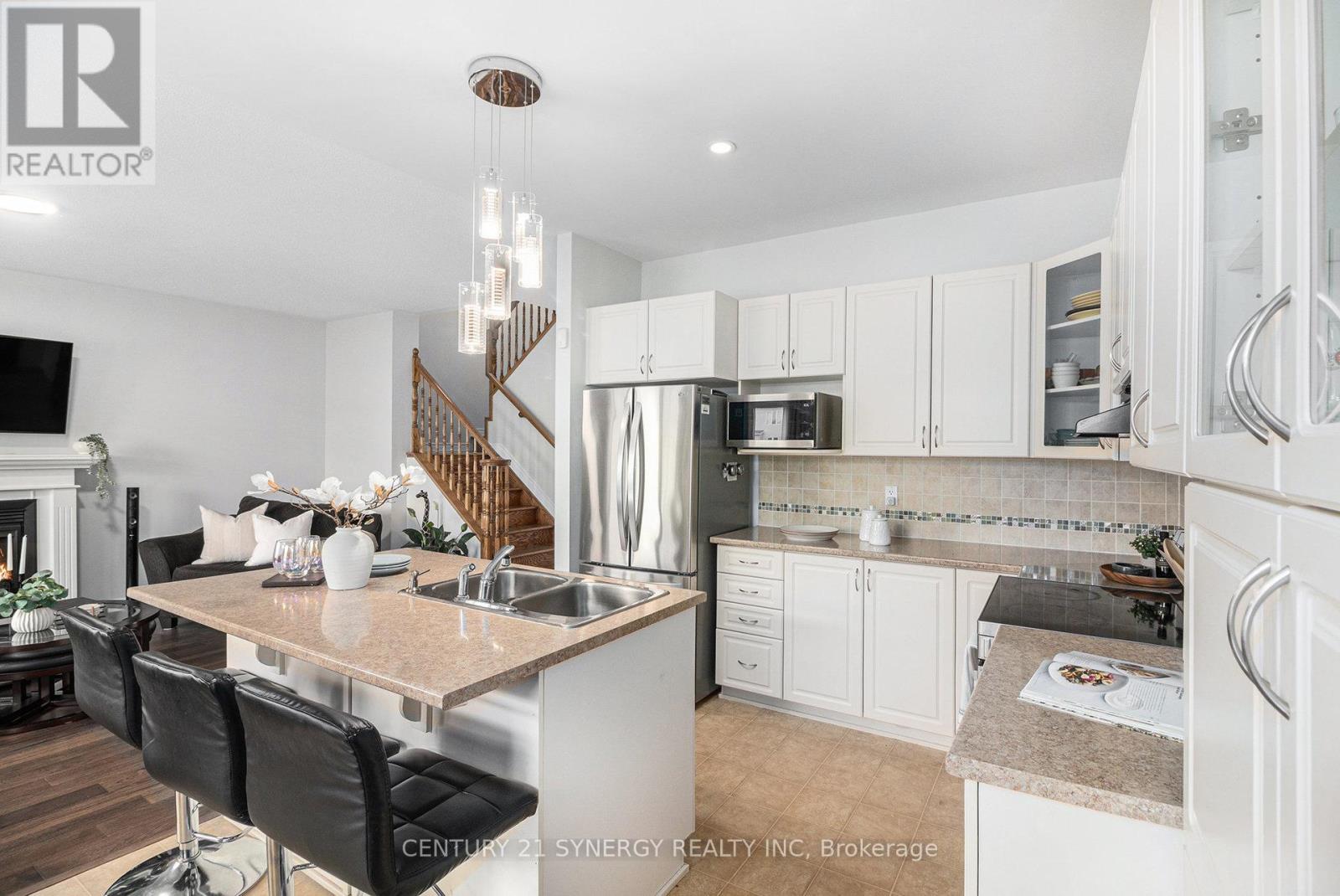 2479 Esprit Drive