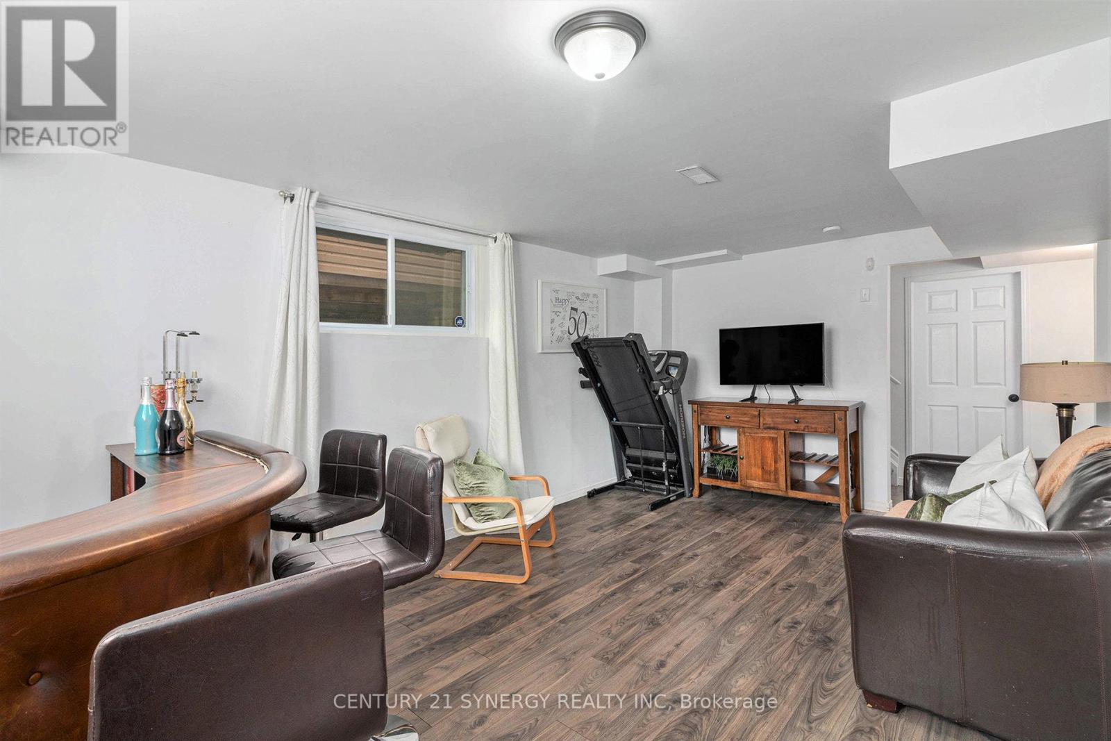 2479 Esprit Drive