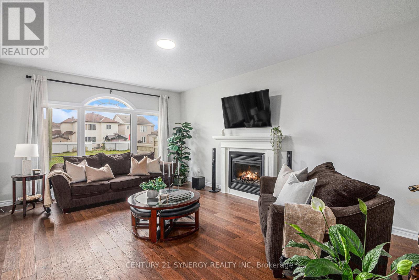 2479 Esprit Drive